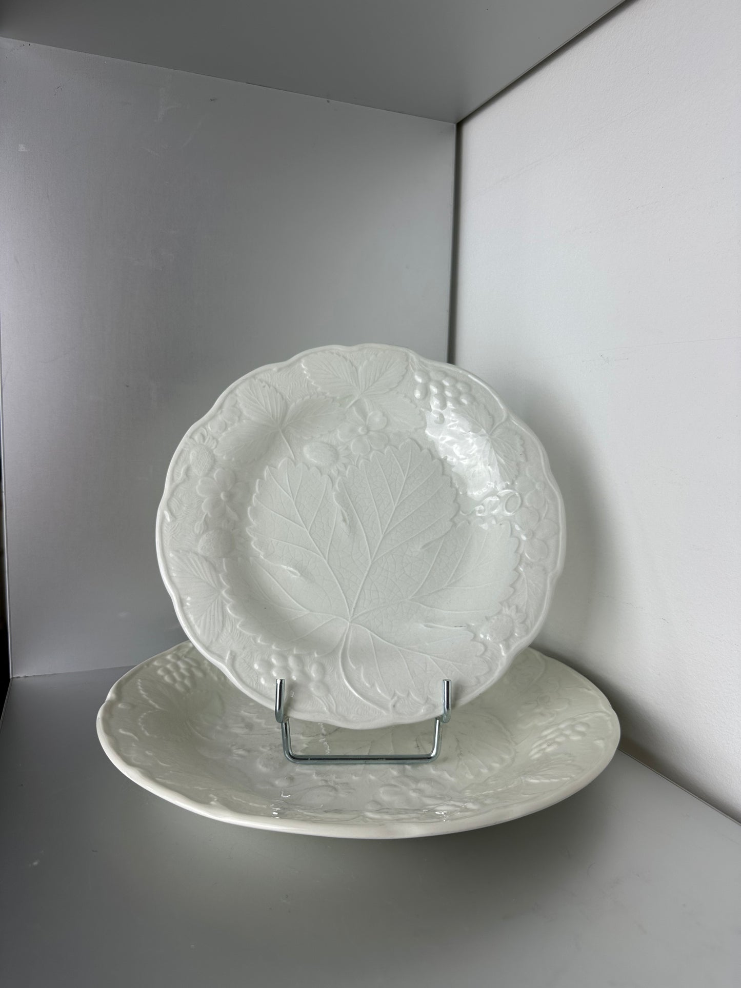 Assiettes feuilles de vigne et fraises (26pcs)