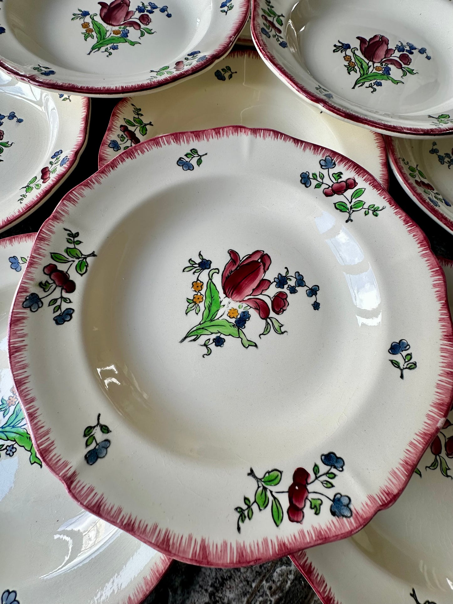 Assiettes creuses Gien modèle " Lorraine"